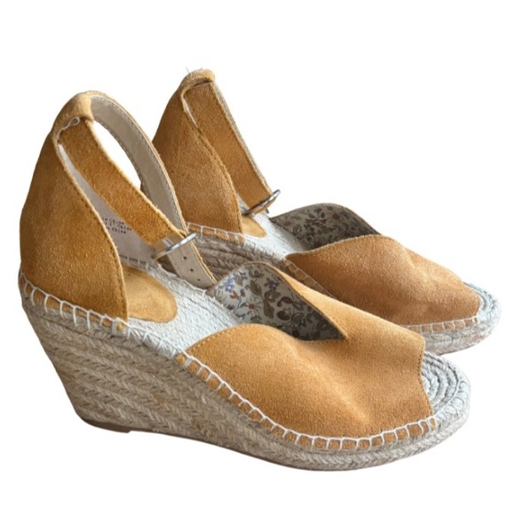 SEYCHELLES Espadrille Wedge Sandals Yellow Suede Ankle Strap Open Toe Size 7 EUC - Picture 1 of 15